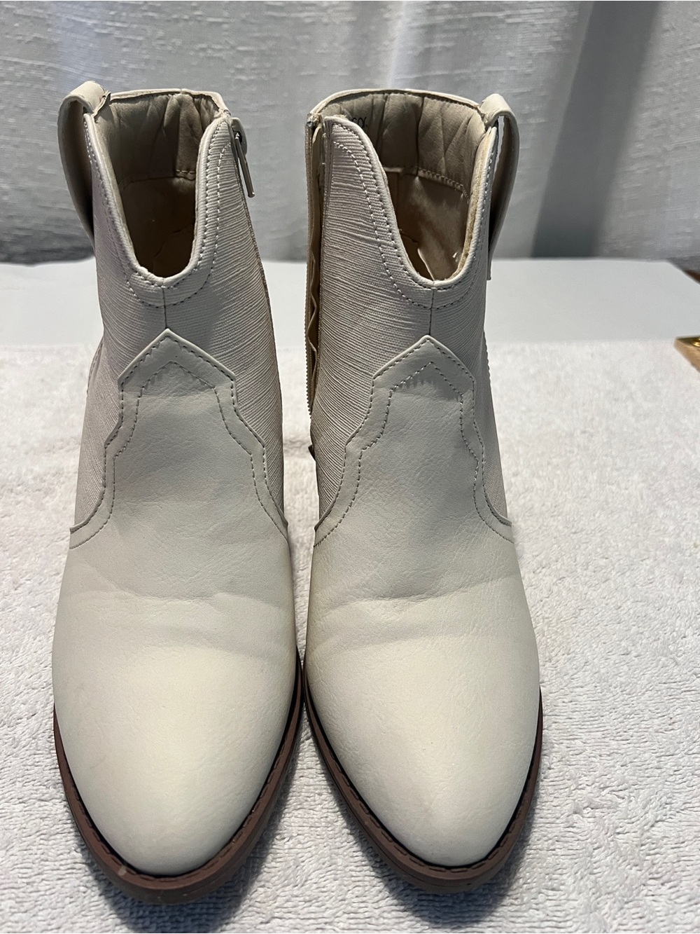 Sugar White Western-Style Ankle Boots Size 8 1/2